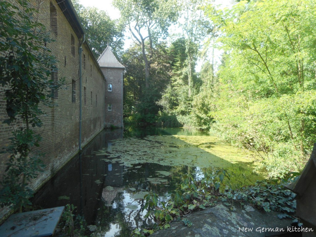 castle-countryside-wall